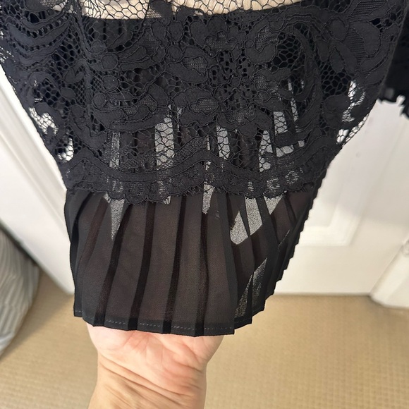 Cocktail dress lace overlay - Picture 6 of 10